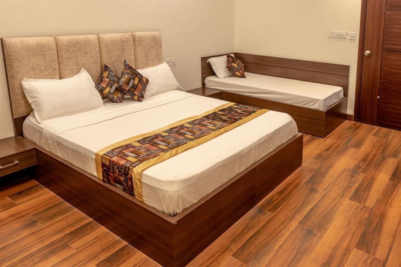 De Manora Homes - Unpretentious Hotel With A Garden , Posh Area Ranjit Avenue Amritsar Exterior photo